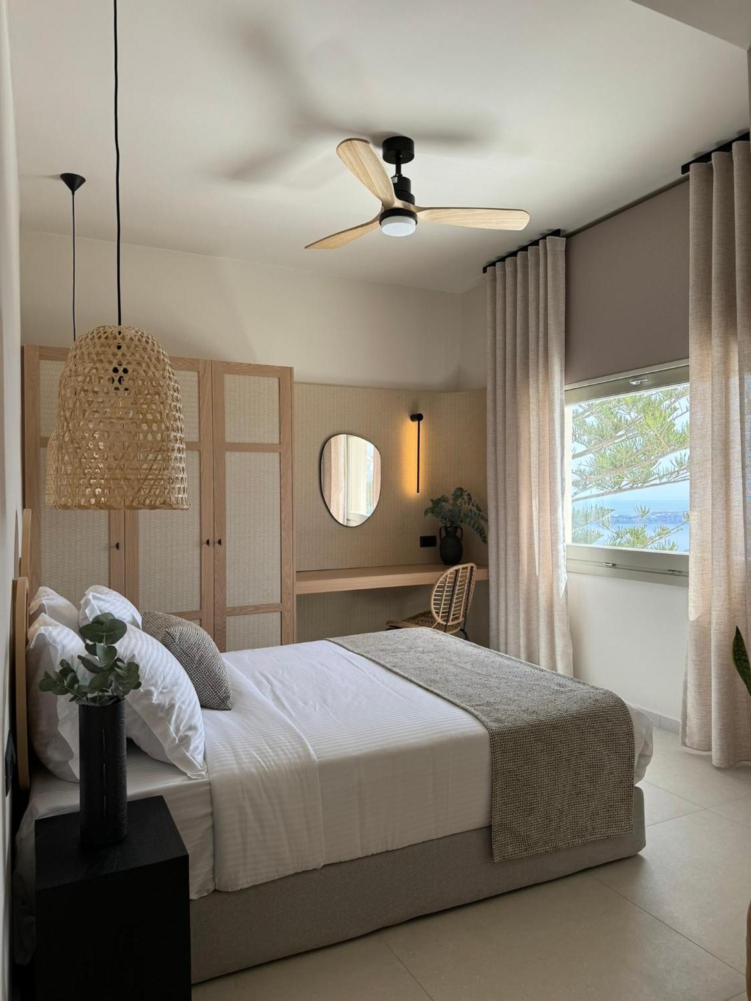 Morfes Luxury Suites By Caldera Houses Firostefani Extérieur photo